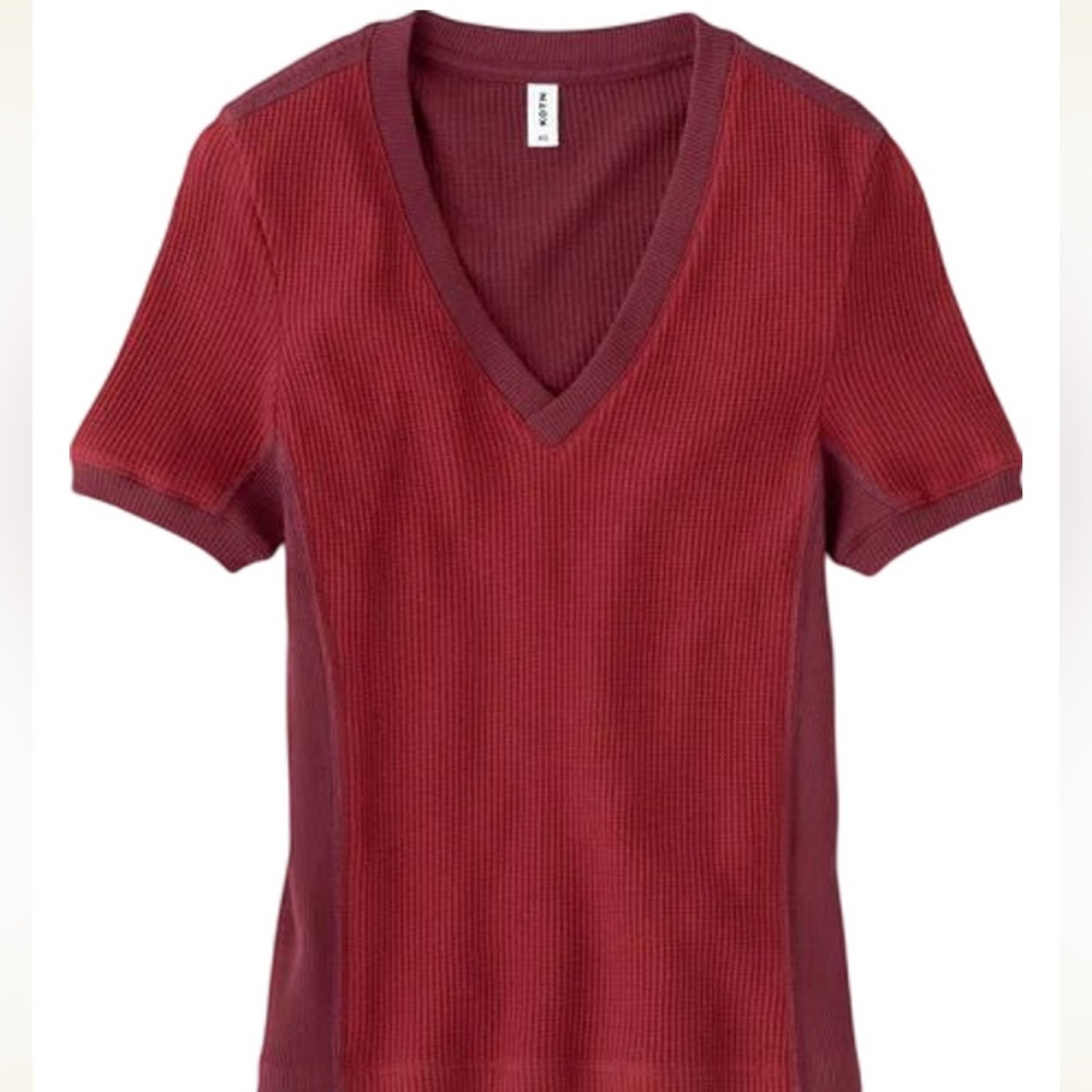 Red V-Neck Short Sleeve Top - Kotn